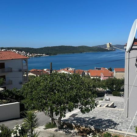 Apartment Arleta Trogir Bagian luar foto