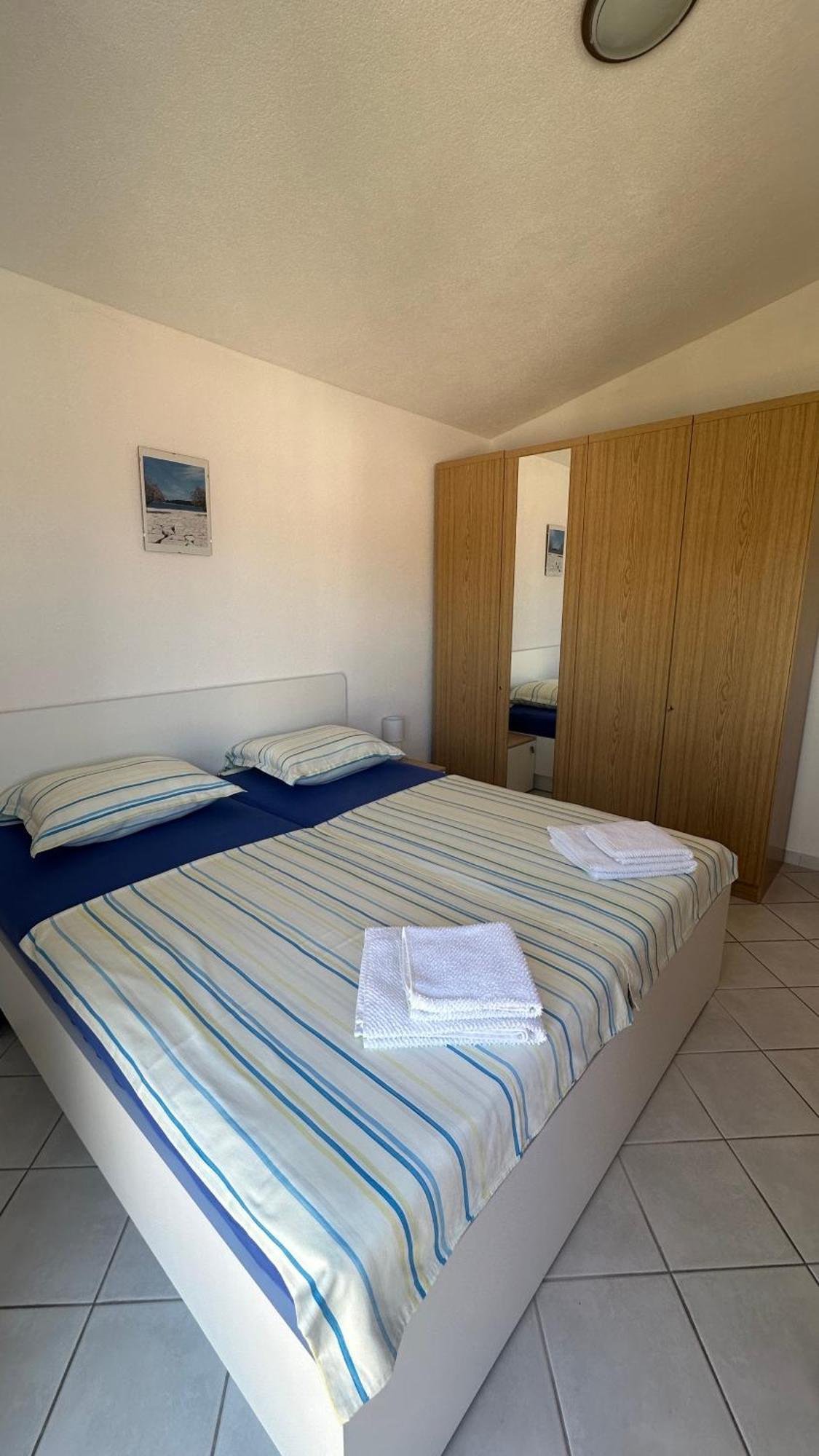 Apartment Arleta Trogir Bagian luar foto